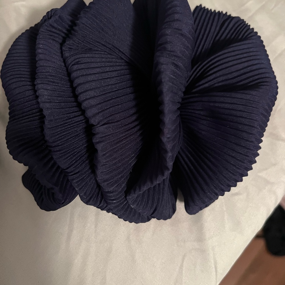 Vintage Elegant Navy Blue Pleated Hair Barrette
